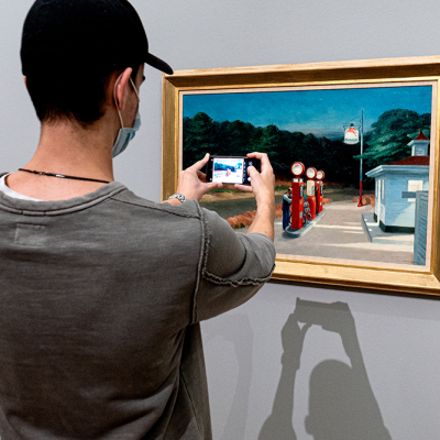 Bild im Bild - Gas (Edward Hopper)